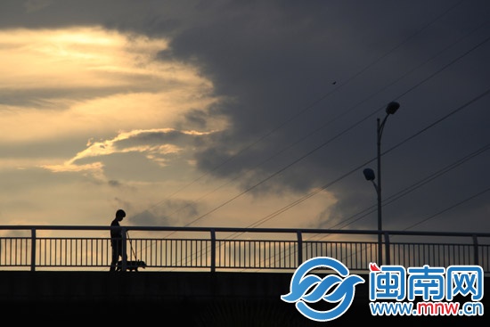 太阳雨来得勤 却浇不低高温11