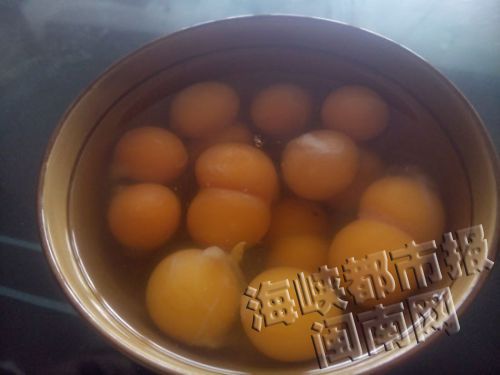 连打8个鸡蛋，全部都是双黄